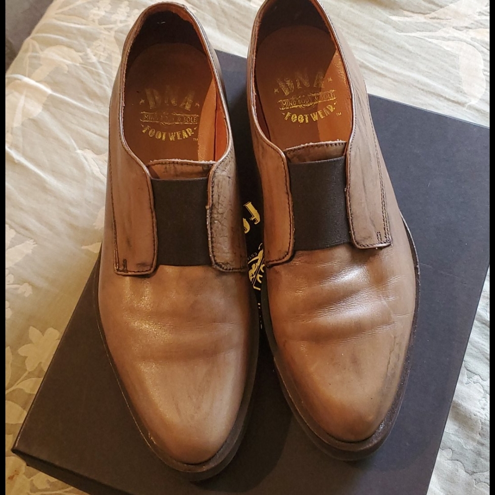 Wonen taupe leather Oxford